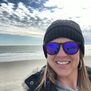 Meet your Posher, Dana